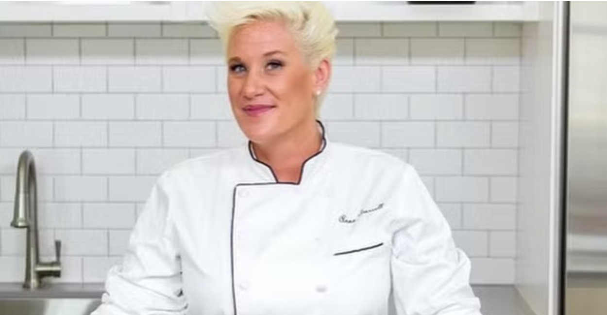 Anne Burrell passed away at 55 in Brooklyn. Celebrating her legacy—from Food Network fame to her inspiring life and unforgettable kitchen journey.