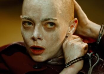 Bugonia Movie Review: Emma Stone and Jesse Plemons clash in Yorgos Lanthimos's wild, critically-acclaimed sci-fi thriller Bugonia. We explore how this remake of Save the Green Planet! uses absurdism and dark comedy to diagnose modern paranoia, corporate evil, and the inevitable failure of the "human experiment."