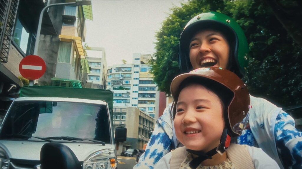 NetflixStreaming From: 28 November 2025
A dark psychological drama exploring identity, trauma, and unique artistic talent. Ideal for slow-burn thriller lovers.