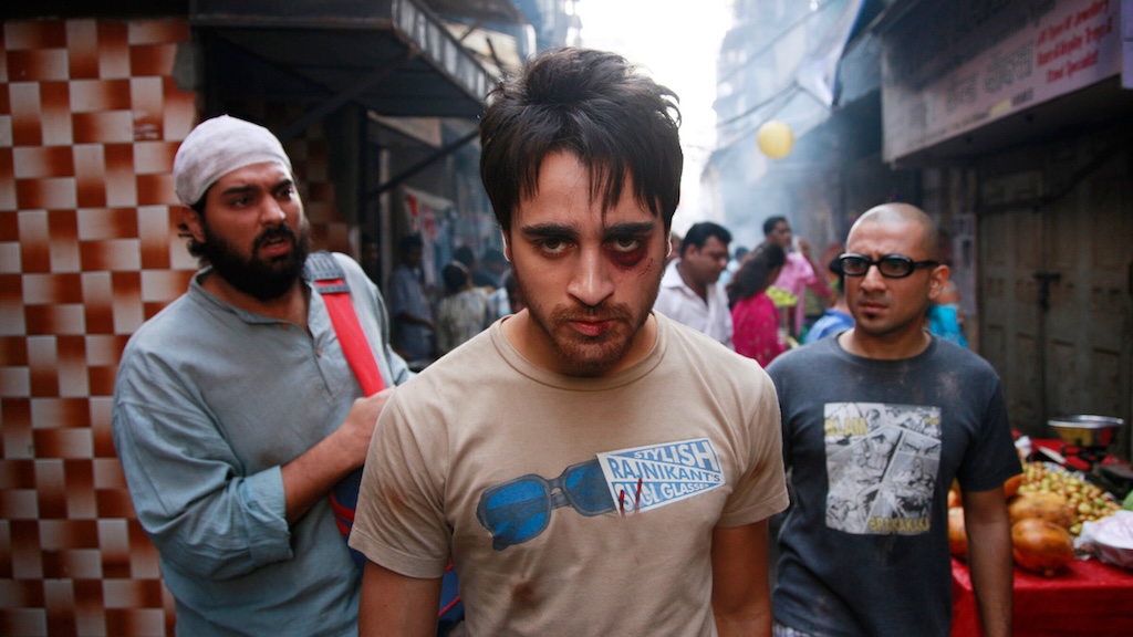 Delhi Belly (2011) A bold dark comedy that redefined Hindi humour, Delhi Belly follows three roommates caught in a dangerous smuggling mix-up. With quirky writing and edgy jokes, this film is a cult favourite. Why Watch: Fast-paced comedy, witty dialogues, and offbeat storytelling.